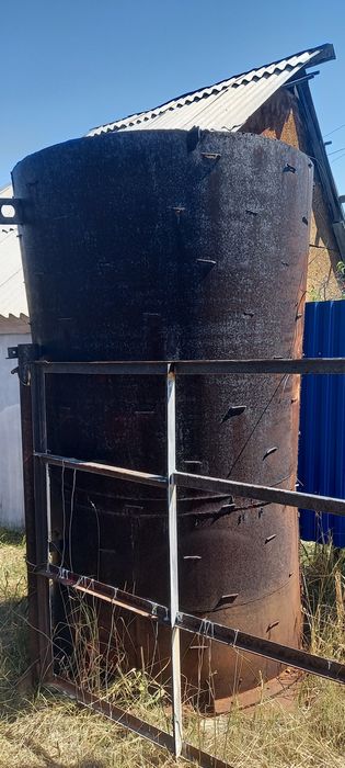Продам железный Бак