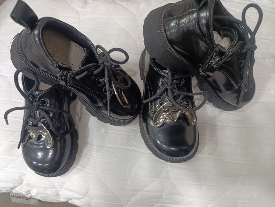 Туфельки для девочек.