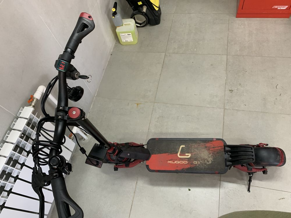 Продам электросамокат KUNGOO G1