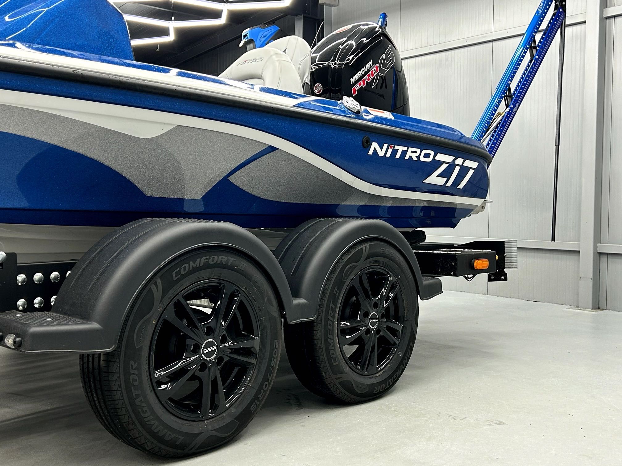 NITRO Z17 + Mercury ELPT PRO XS 115 HP + PERIDOC - 52.900 €+TVA