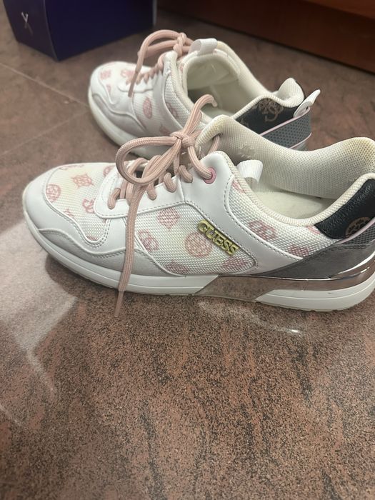 Маратонки Guess, оригинални