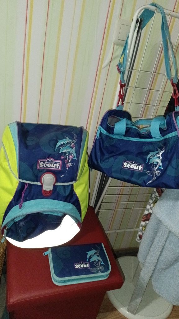 Scout ученически ергономична раница