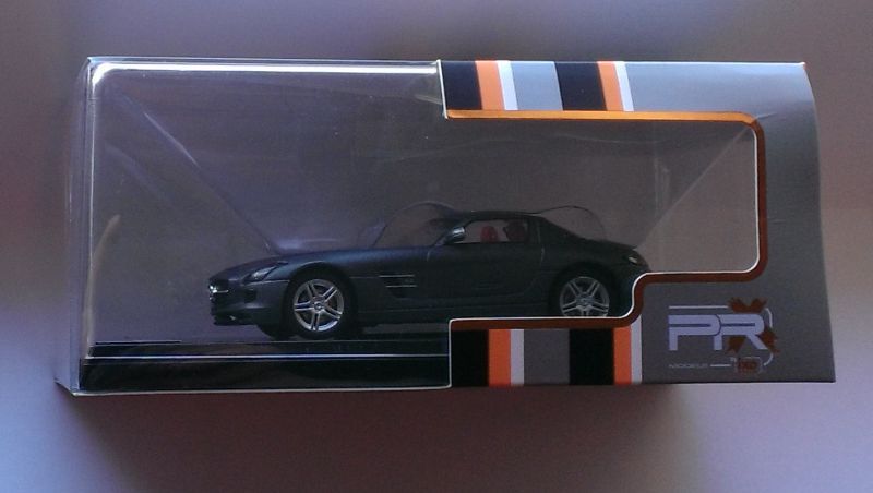 Macheta Mercedes SLS AMG 2011 (jumate transparent) - PremiumX 1/43