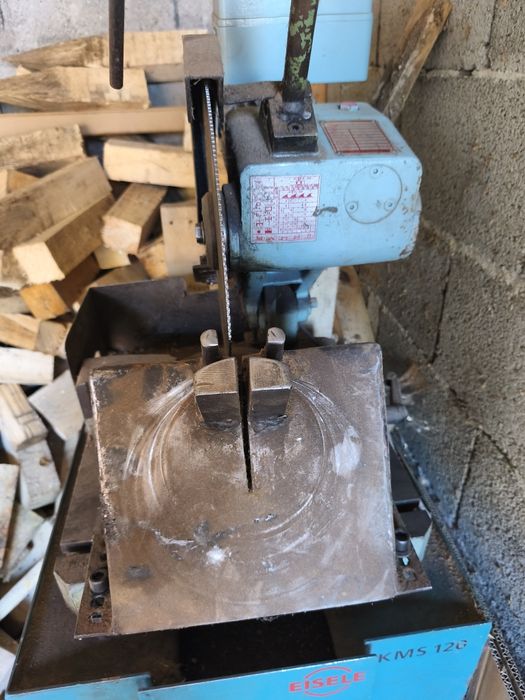 De debitat fier și aluminiu