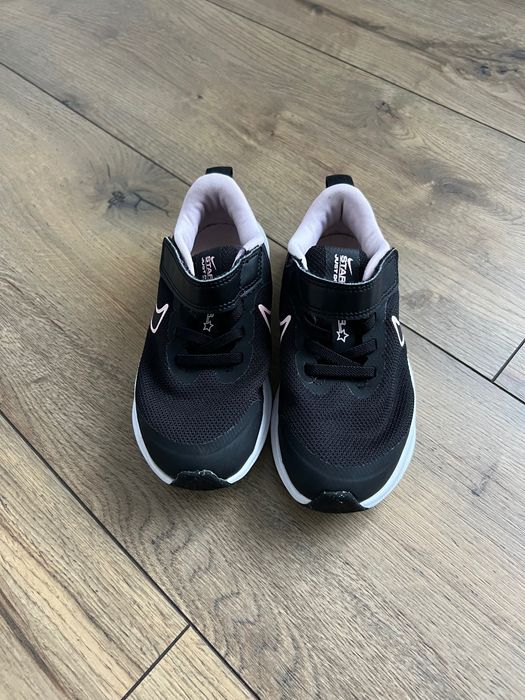 Маратонки Nike за момиче номер 27.5