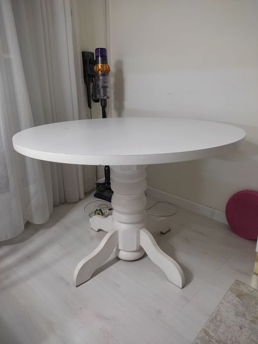 Удобный стол б/у