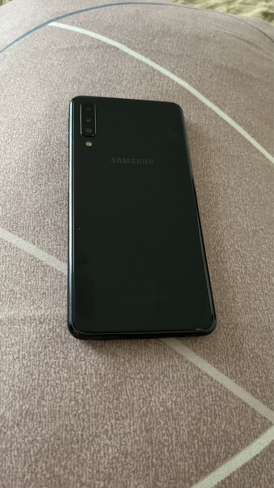 Самсунг Galaxy A7