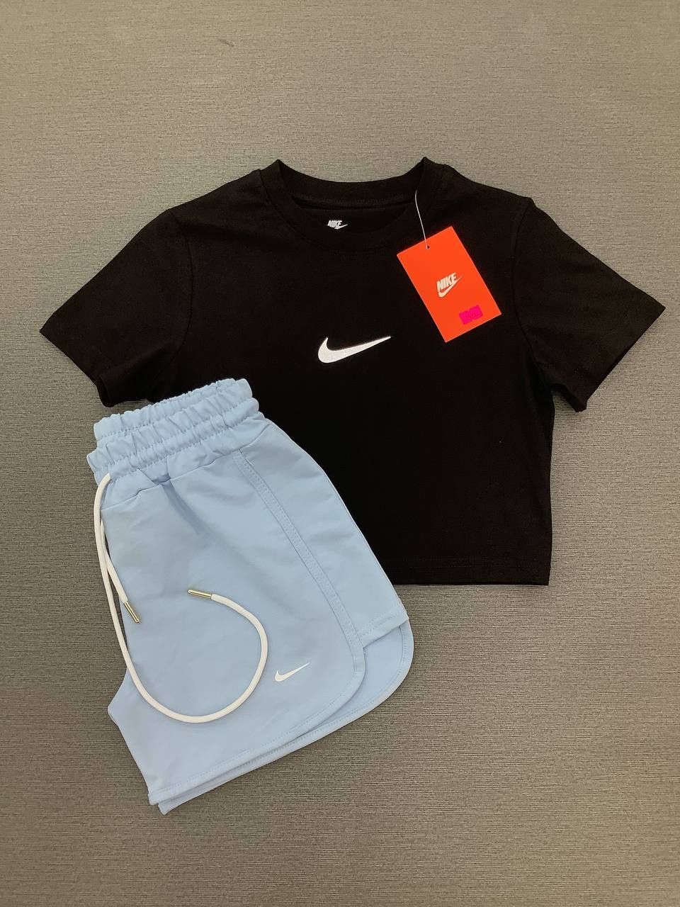 Женски екипи Nike