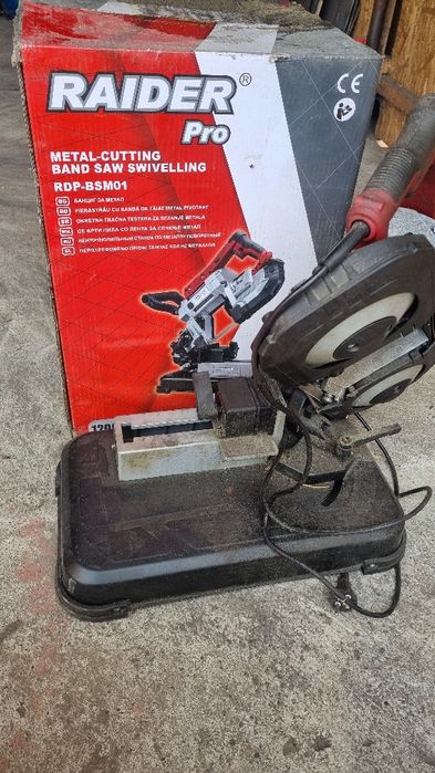 Fierăstrău cu banda