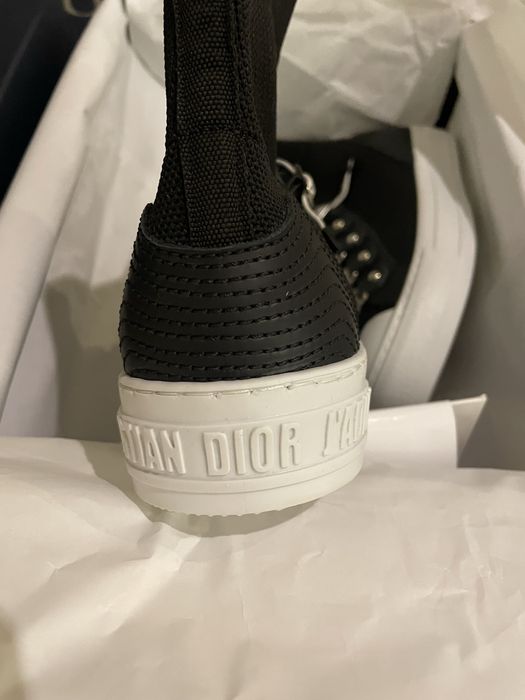 Adidasi dior walk in