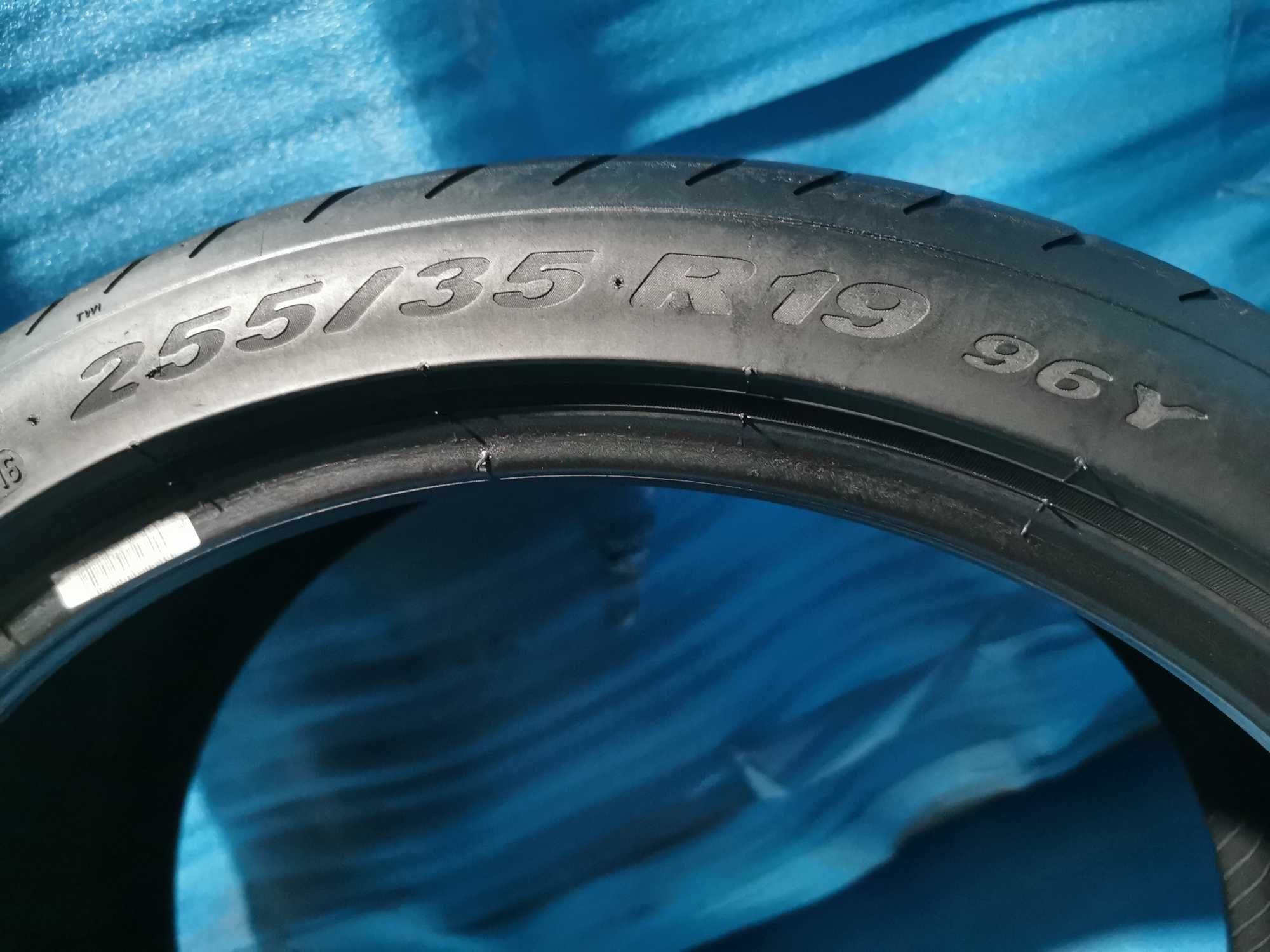 anvelope vara 255 35 19 pirelli 2 buc