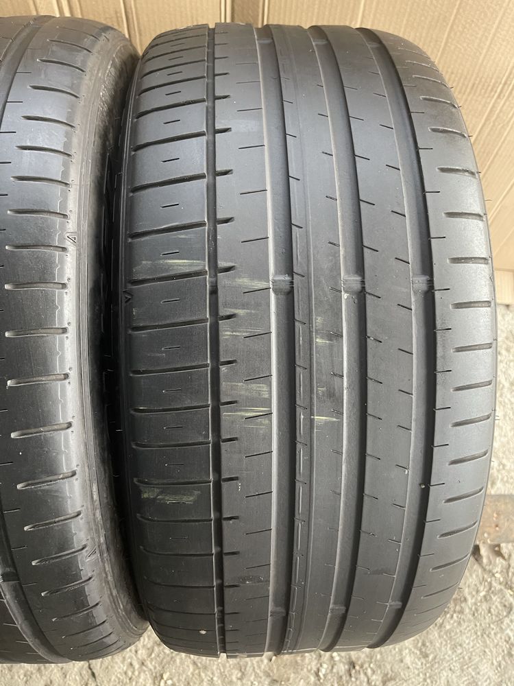 255/40ZR19 Falken Azenis FK510 Dot 2020