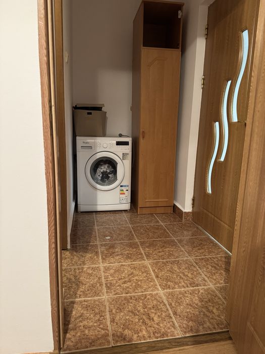 Inchiriez apartament cu 2 camere ,zona Trivale complex 2