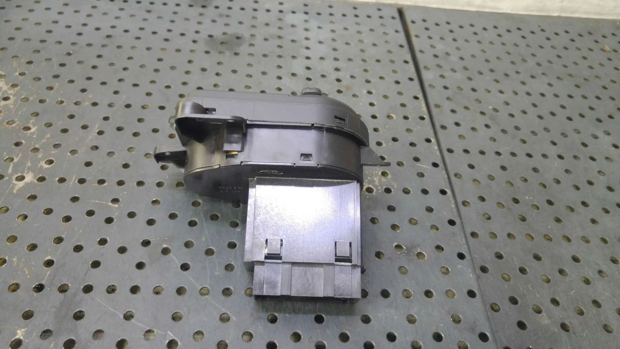 Bloc lumini ford fiesta 5 jh jd 2s6t13a024cb