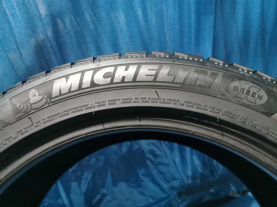 255 45 19 michelin m+s 4 buc