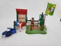Playmobil staţie de îngrijire de cai