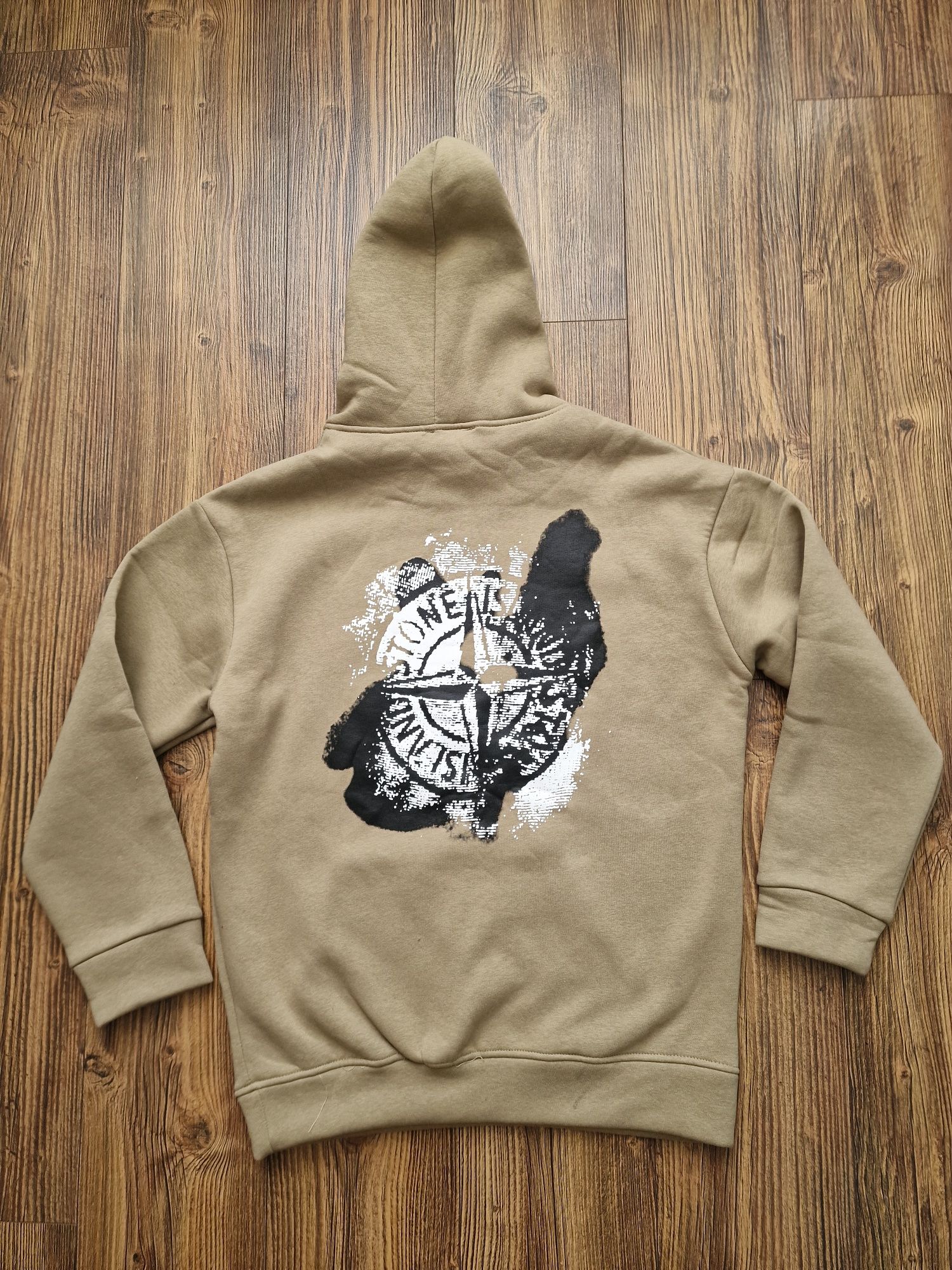 Страхотен мъжки суитчър нов Размер S M L XL 2XL