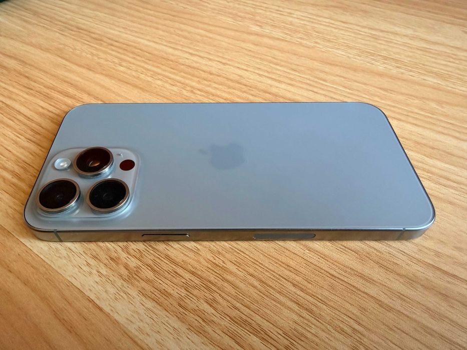 iPhone 15 Pro Max, 256GB, Natural Titanium - Перфектно състояние