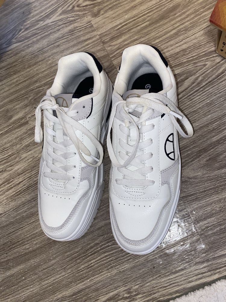Ellesse маратонки