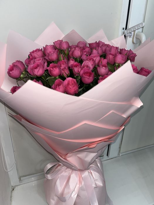 Кустовые розы свежие