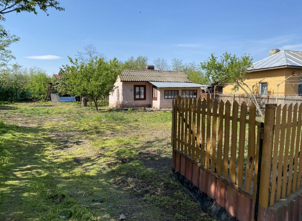 De vanzare Casa in centru +Teren