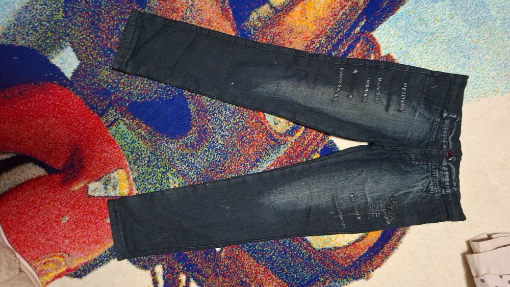 Джинсы б.у с начесом на девочку 8-9 лет