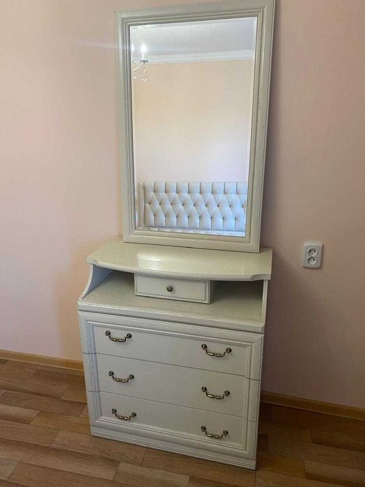 Продается мебель для спальни б/у самовывоз