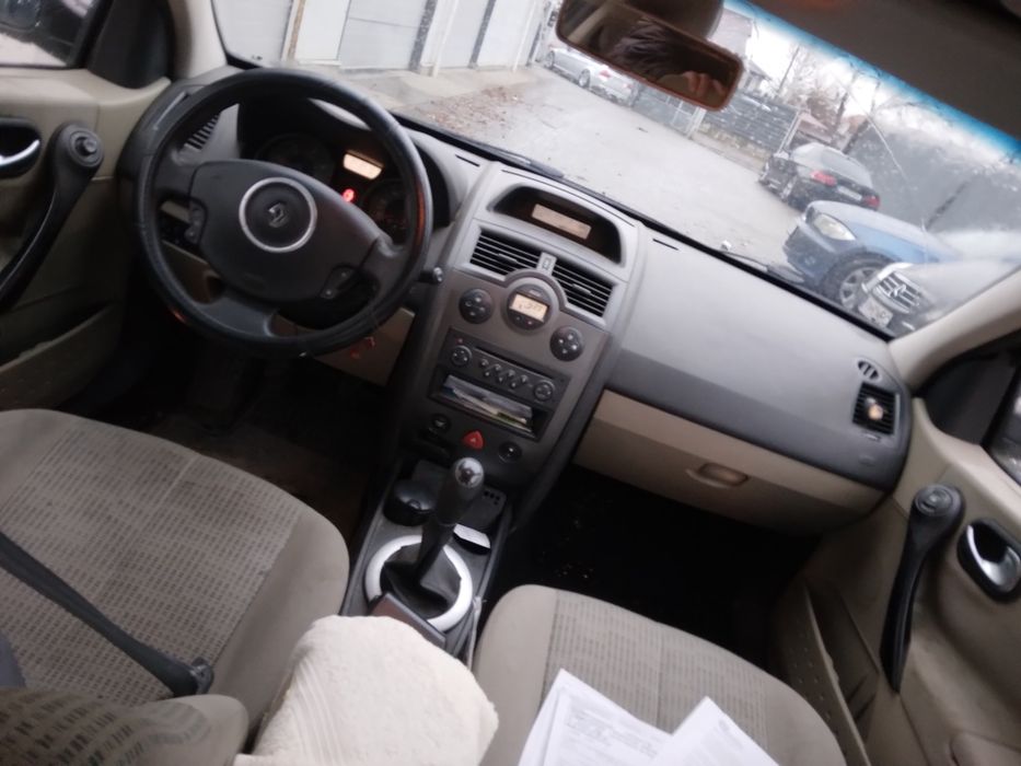Vând Renault megane