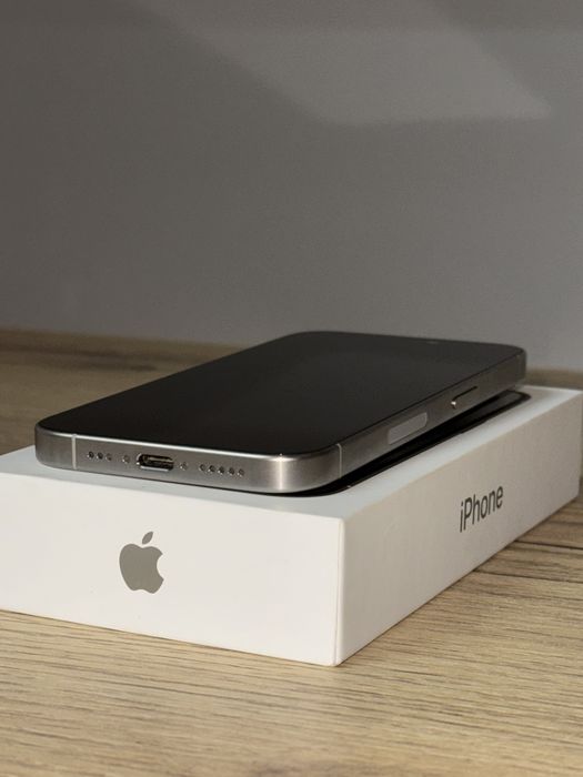 iPhone 15 pro white 128gb