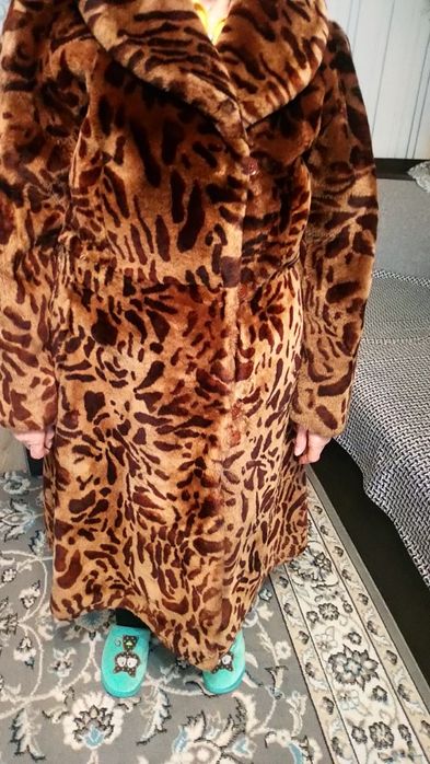 Продам женскую натуральную шубубу