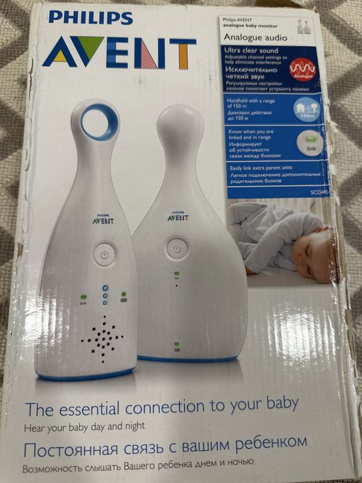 Радионяня диапозон  150 метров, очень чистый и четкий звук.