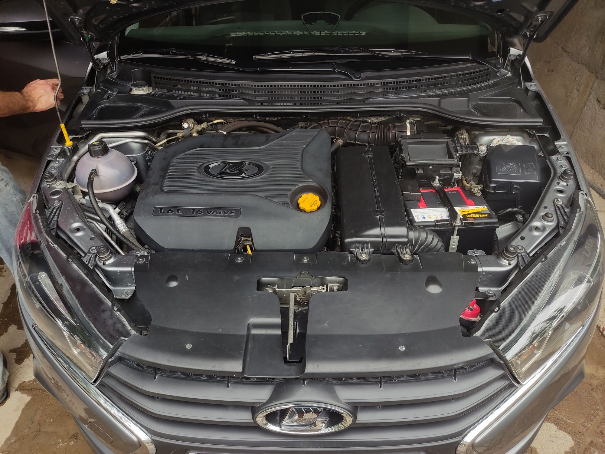 Срочно продается автомобиль LADA VESTA 
Lada Vesta 1.6(1600)