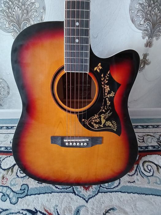 Продаётся  гитара