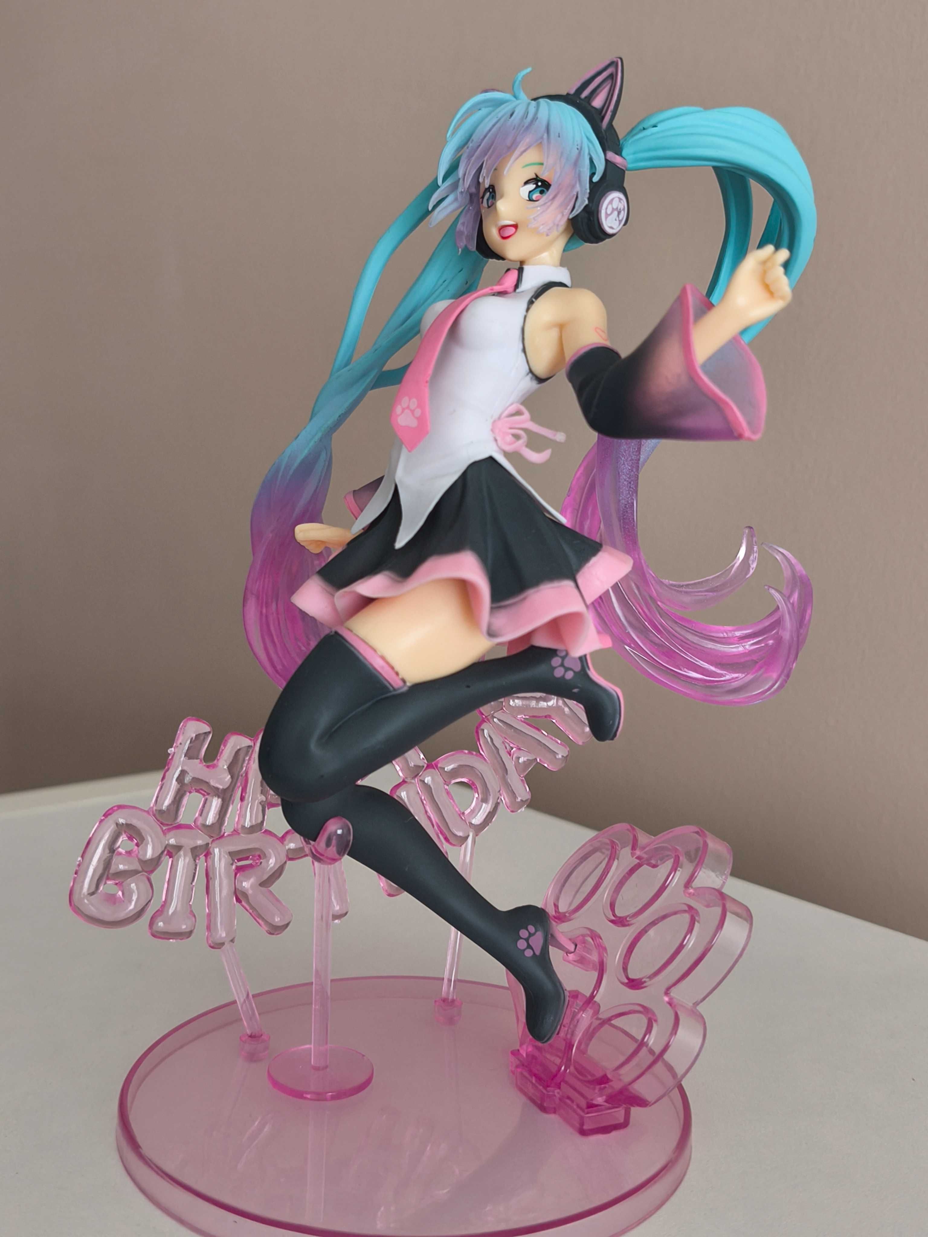 Аниме колекционерска фигурка на  Hatsune Miku Birthday 2021 AMP Figure