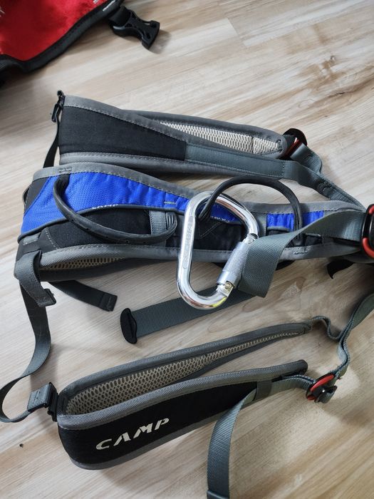 Страховочная система для скалолазания, туризма, пром. альпенизма