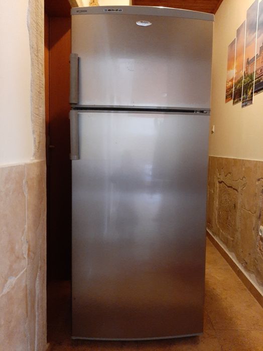 Хладилник WHIRLPOOL model ARC3945/IX
