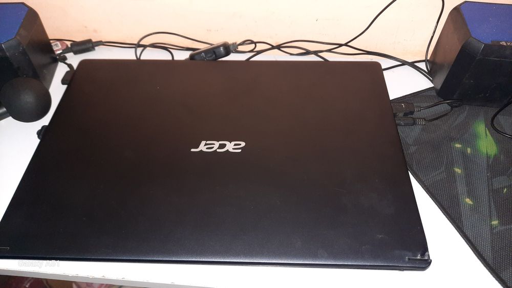 Noutbook acer sotiladi