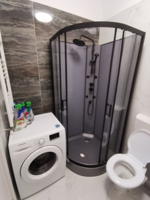 inchiriez apartament 2 camere