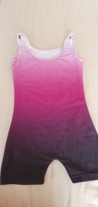 Costum gimnastică pentru fetițe