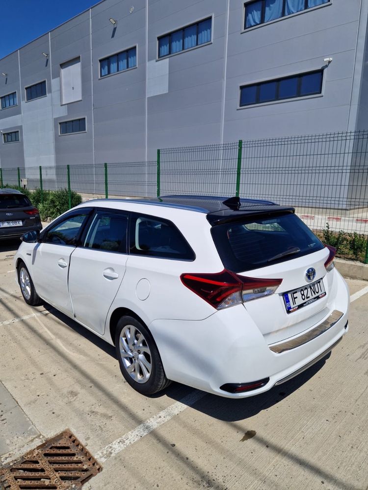 Vand toyota auris hybrid