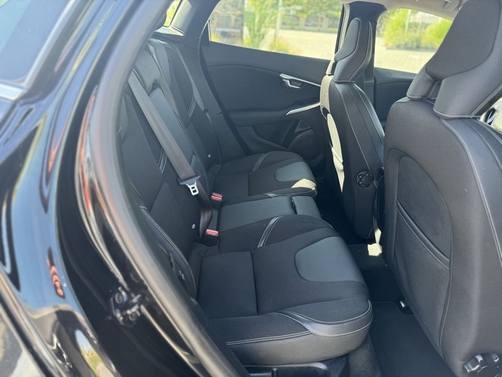 Volvo V40 D2 Momentum / 2013 / 115CP / NAVI - Posibilitate rate