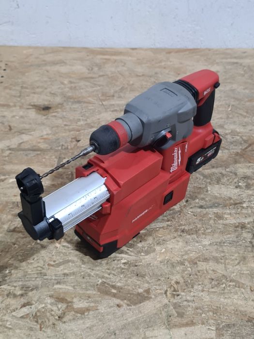 Rotopercutor SDS Plus cu aspirator de praf Milwaukee M18 CHX
