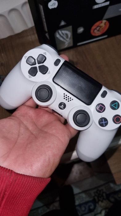 Ps 4 sotiladi holati zor 500 gb xotira