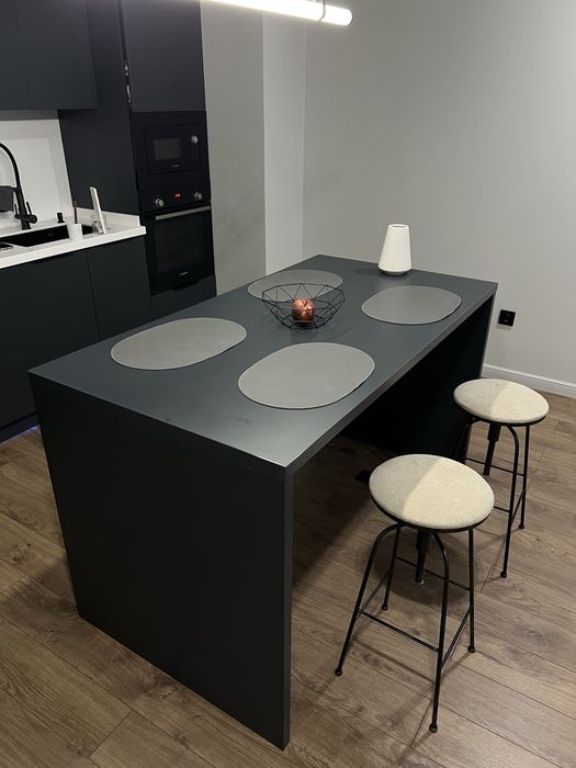 Барный стол и стулья комплект иои по отдельности