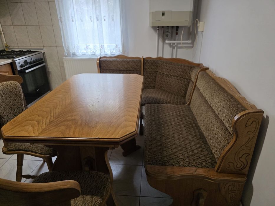 Colțat bucătărie cu masă extensibilă