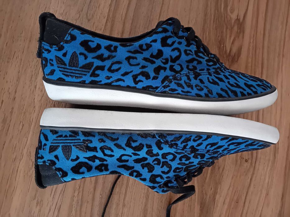 Оригинални кецове Adidas UK 5 1/2