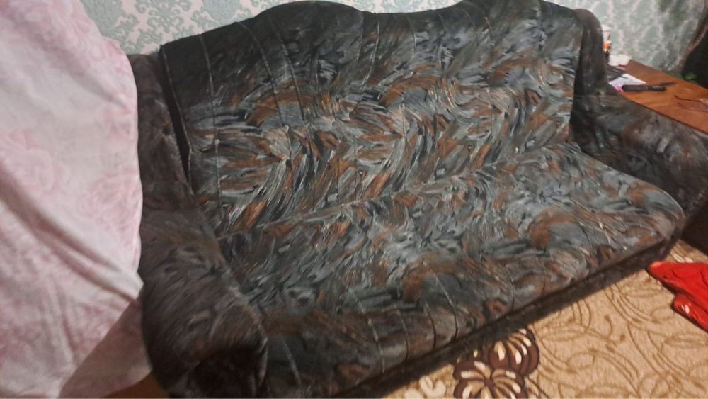Продам диван и 2 кресла