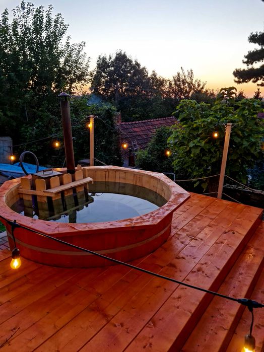 Casa /Cabana De Inchiriat cu Ciubar si Jacuzzi Cuvin