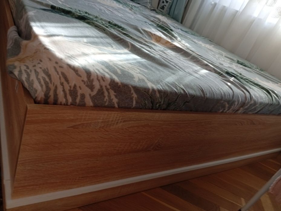 Vând pat și saltea