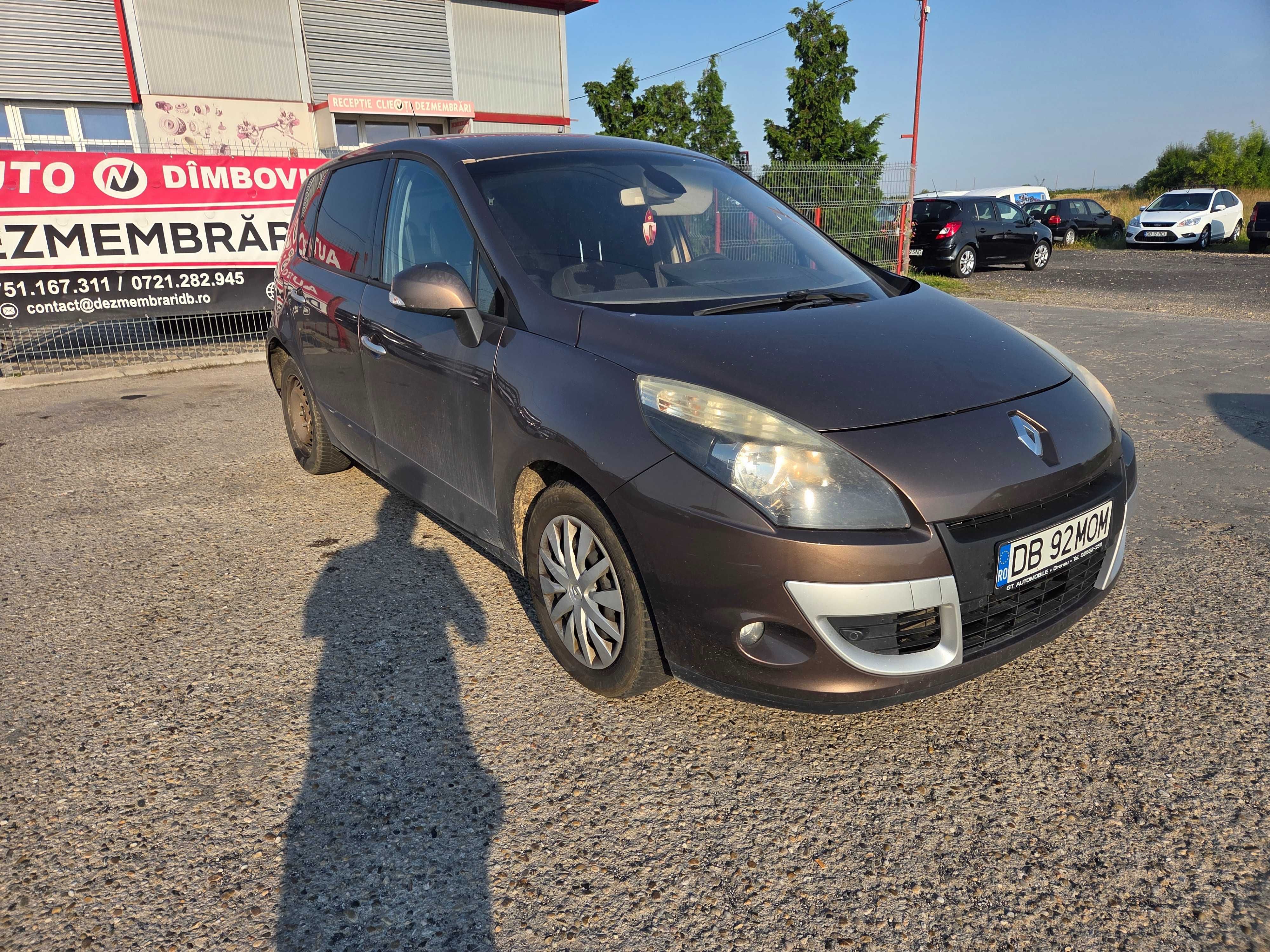 Vand Renault Scenic 3 III 1.5Dci 2010 110 cai Usor Avariat
